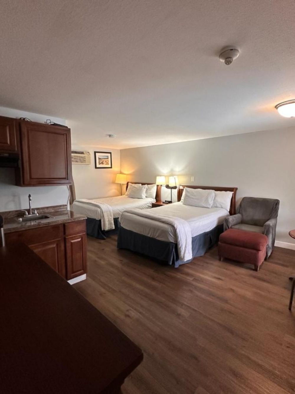 Cape Shore Inn